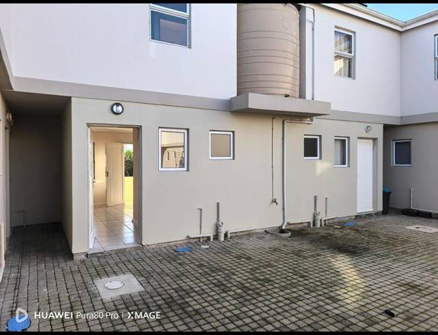 2 BEDROOM PROPERTY TO RENT IN HEIDERAND